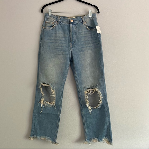 Free People We the Free Maggie Mid-Rise Straight Leg Jean in Light Stone Wash - Picture 6 of 11